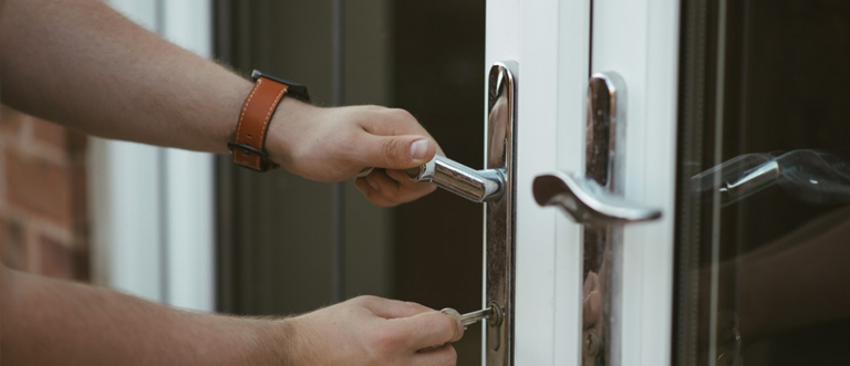 24 hour key locksmith North West Calgary